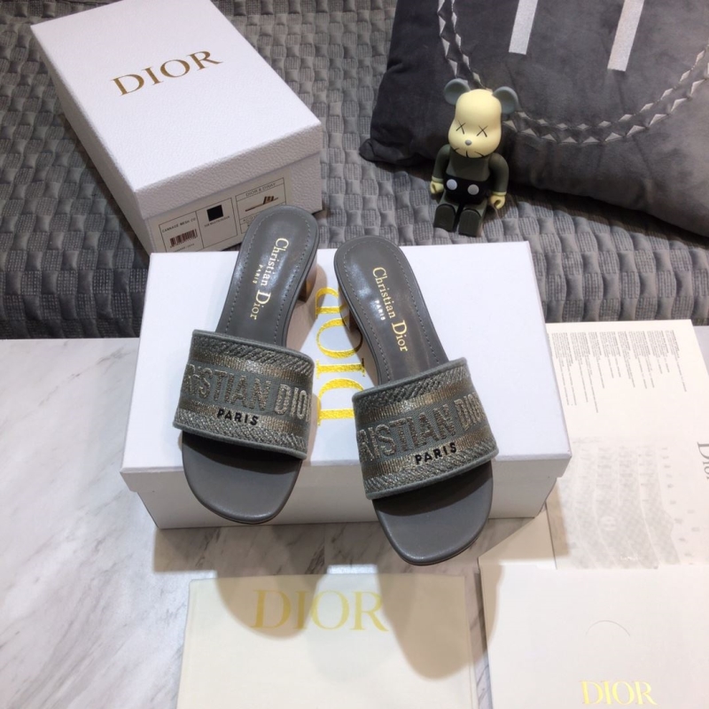 ch**an D*or slippers